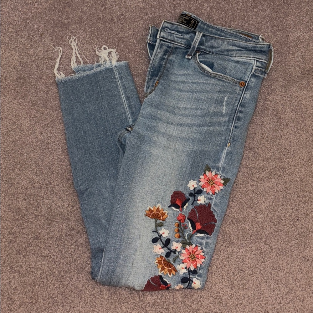 Abercrombie & Fitch Harper Low Rise Ankle Jeans